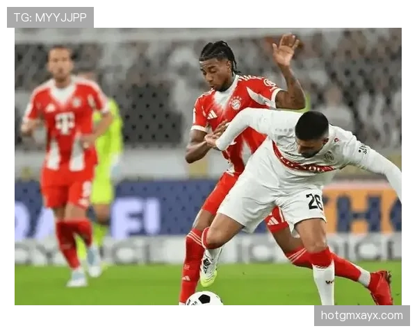 拜仁防线站位混乱、回防脱节，表面稳固实则隐患已现